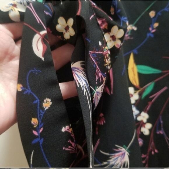 ANTHROPOLOGIE EVERLEIGH FLORAL BLOUSE SZ.M - Picture 2 of 3